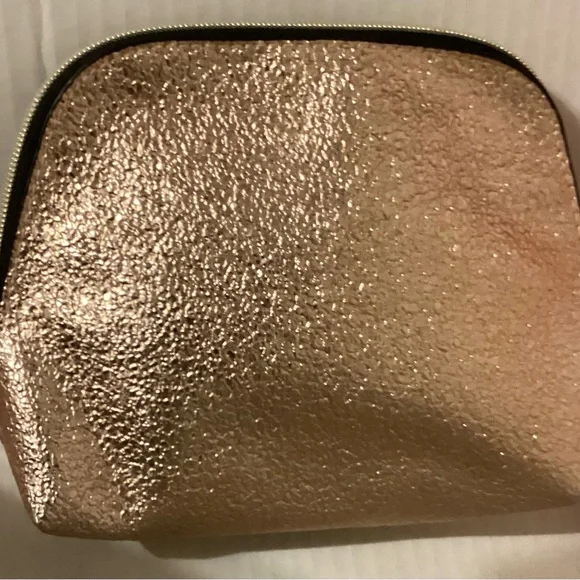 NWT wrap towel Estée Lauder makeup bag & 2 Peppermint & Pine Lotions Bundle - Picture 2 of 8